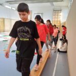 Hirntraining im Turnsaal Balancieren